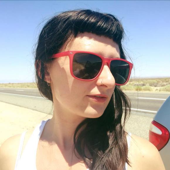 Meet your Posher, Emily - Picture 1 of 1